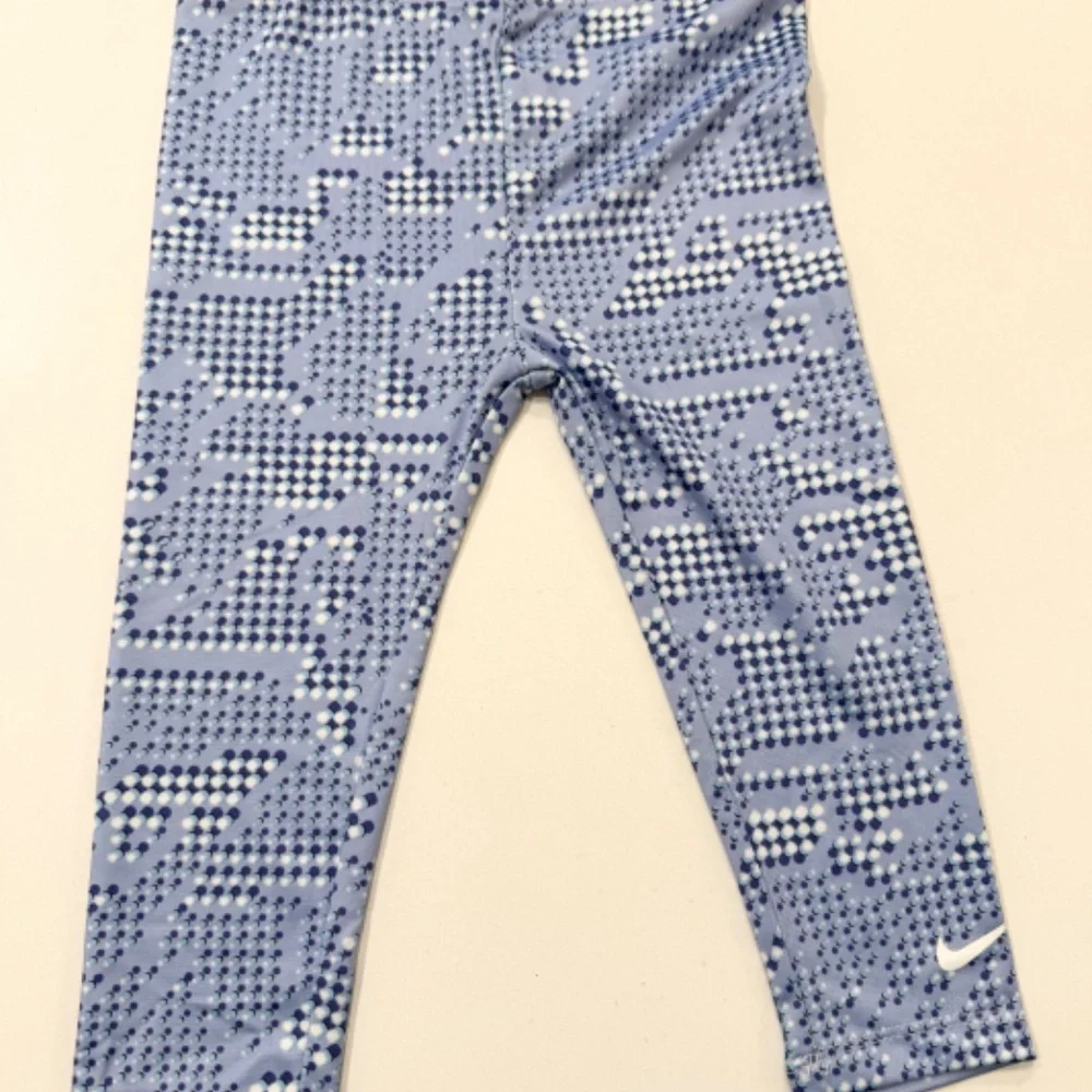 NWT -- Nike Toddler Set -- Size 24 Months -- Never Worn - Picture 4 of 7